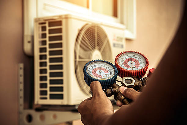 Professional Hvac technician working in Cottonwood, CA